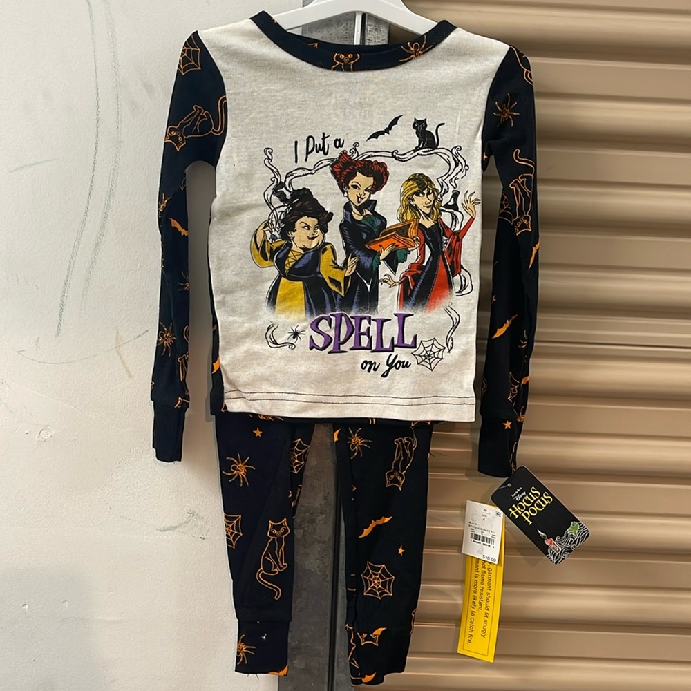 NWT HOCUS POCUS PJ’s MULTIPLE SIZES
